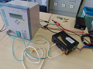 Laboratórium elektrických sietí a ochrán - Laboratórium elektrických sietí a ochrán3