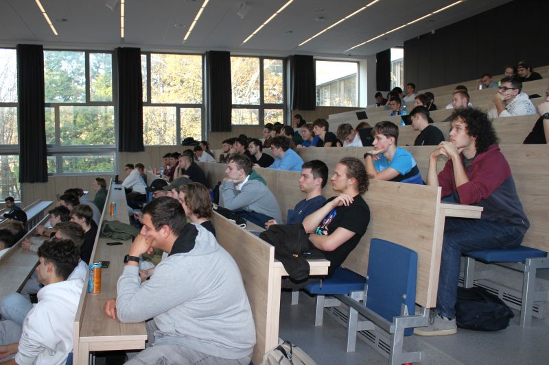 Na FEI STU sa diskutovalo o udržateľnej doprave